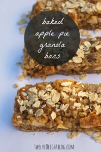 baked-apple-pie-granola-bars-1-680x1024