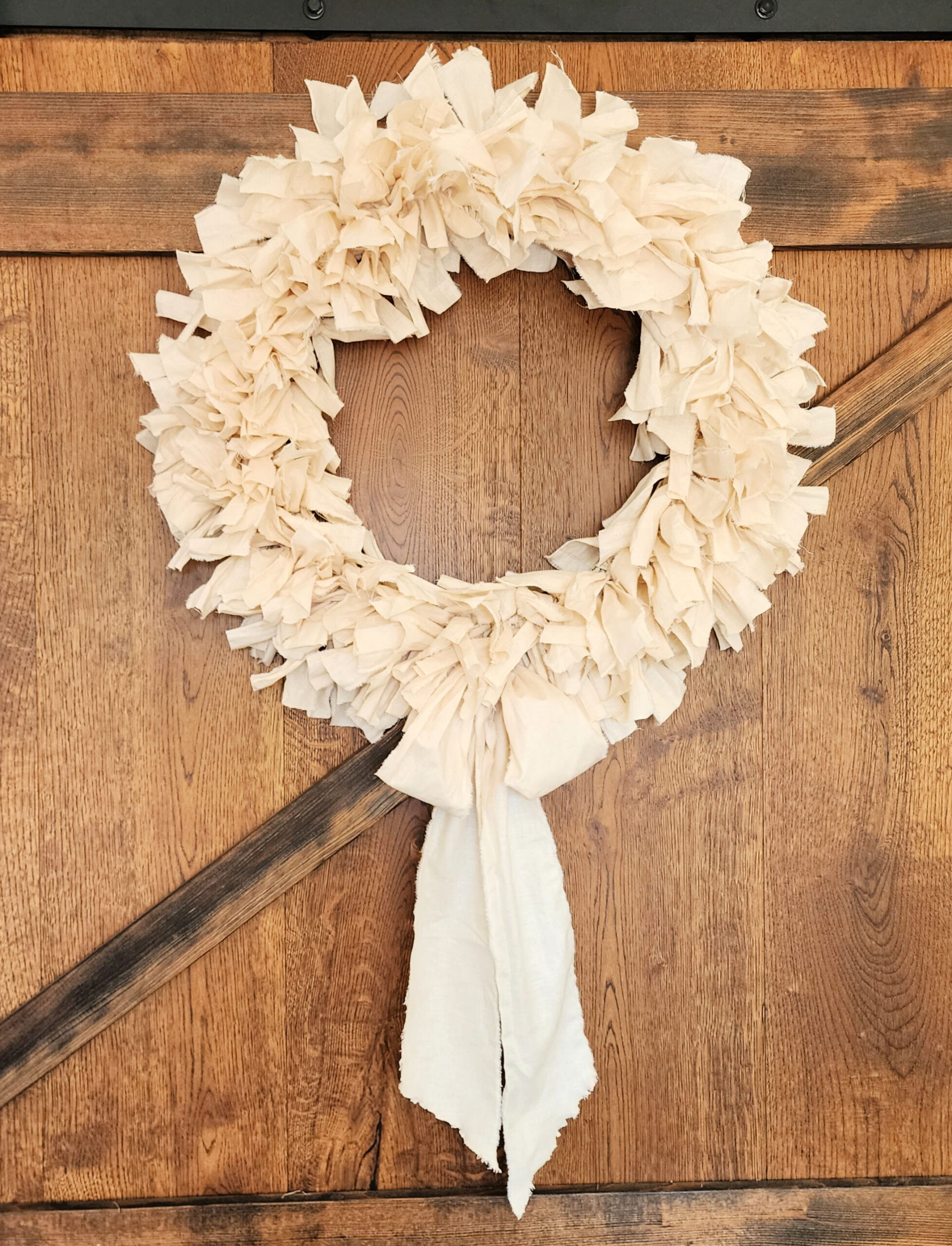Make a Tattered Fabric Heart Wreath - DIY Beautify - Creating